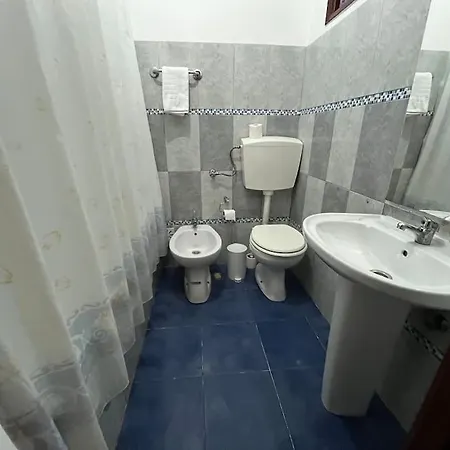 Apartman In A Shared Flat Queluz